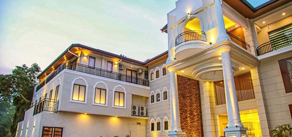 Budget Hotels in Kandy: Discovering Affordable Gems in the City of Kings