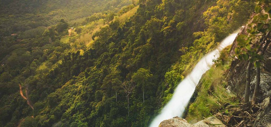 Diyaluma Falls: Embracing the Enchanting Beauty of Sri Lanka’s Tallest Waterfall