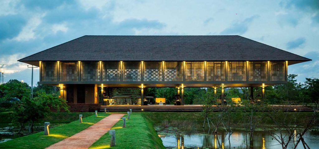 Authentic Hotel Reviews: Superb Accommodations near Sigiriya Rock